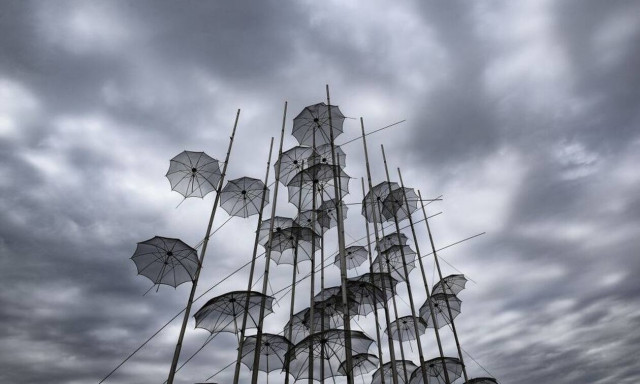 Καιρός: Έρχεται «ψυχρή λίμνη» με βροχές και καταιγίδες - Ποιες περιοχές θα επηρεάσει