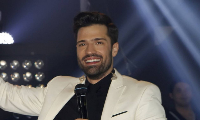 Κωνσταντίνος Αργυρός: H φωτογραφία που «τρέλανε» τις θαυμάστριές του - Μόνος στο κρεβάτι