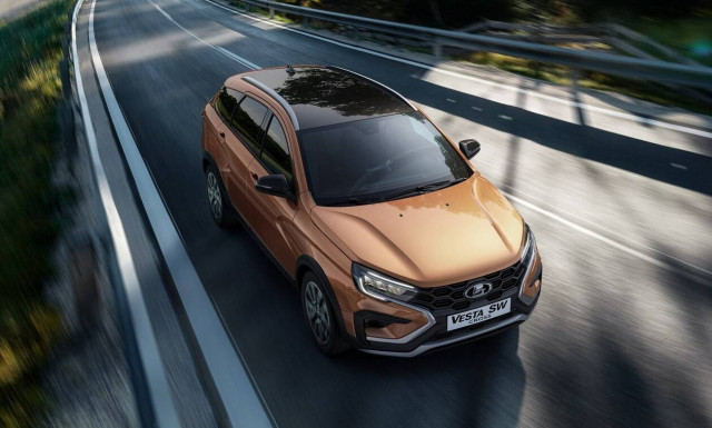 Κατέρρευσε η αγορά αυτοκινήτου στη Ρωσία