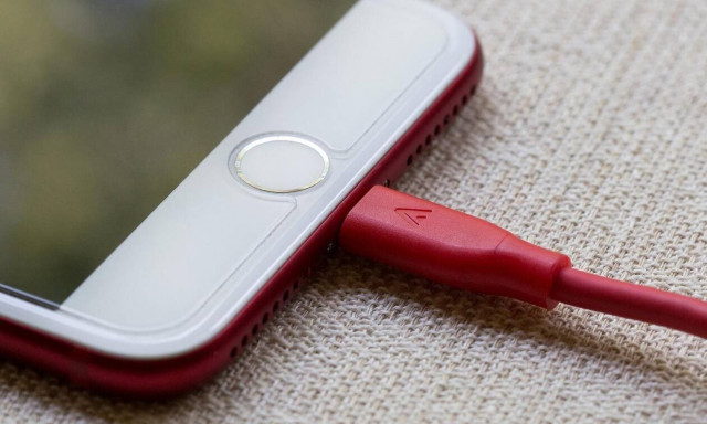 Τέλος οι διαφορετικοί φορτιστές! Από πότε καθιερώνεται ο ενιαίος και για ποιες συσκευές 