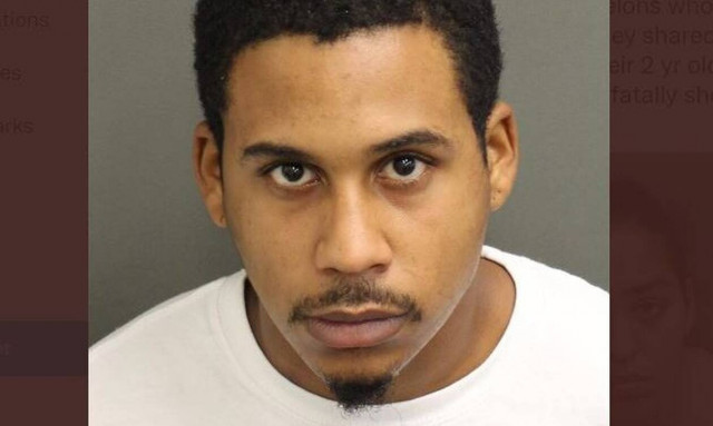 Τραγωδία στις ΗΠΑ: Παιδί 2 ετών σκότωσε τον πατέρα του με πιστόλι που βρήκε σε δωμάτιο