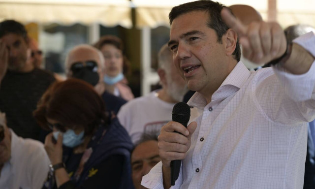 Με «εθνική φανέλα» ο Τσίπρας απέναντι στους λεονταρισμούς της Τουρκίας