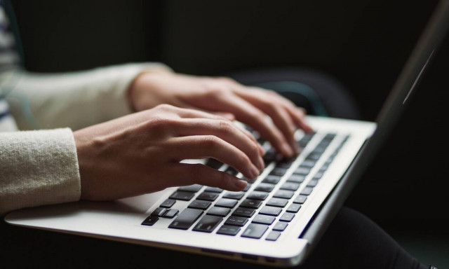 Θεσσαλονίκη: Εφιάλτης για 24χρονη - Την εξέδιδαν μέσω διαδικτύου