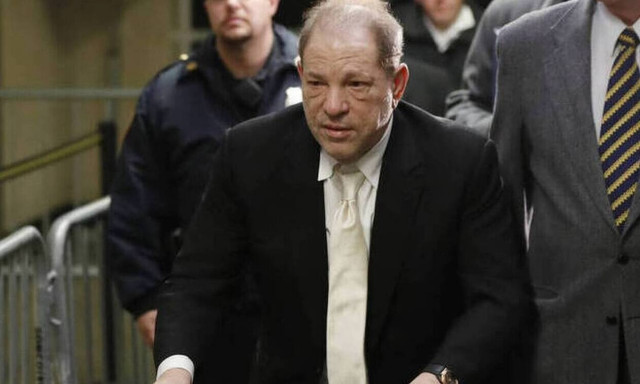 Χάρβεϊ Γουάινστιν: Θα του απαγγελθούν κατηγορίες και στη Βρετανία για σεξουαλική επίθεση