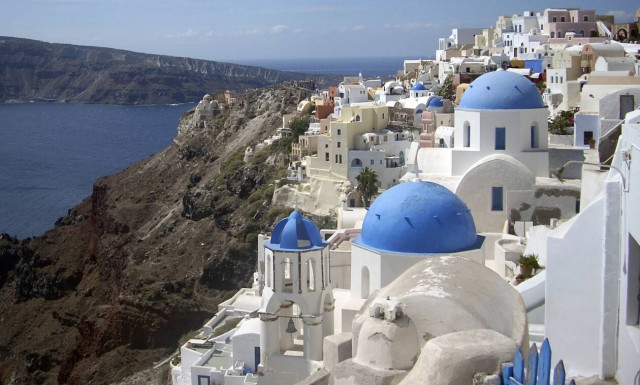 Αυτά είναι τα νησιά με τη μεγαλύτερη διασπορά κορονοϊού - «Πρωταθλήτρια» η Σαντορίνη