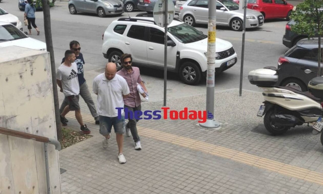 Θεσσαλονίκη: Στον εισαγγελέα ο 32χρονος που άνοιξε πυρ σε πολυκατοικία στον Φοίνικα