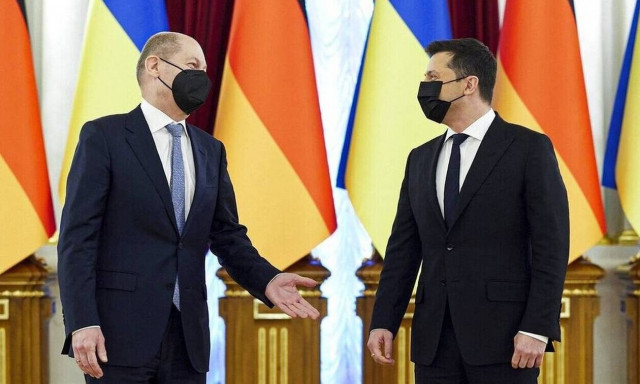 Τηλεφωνική επικοινωνία Σολτς με Ζελένσκι - Συζητήθηκε η εξαγωγή σιτηρών από την Ουκρανία