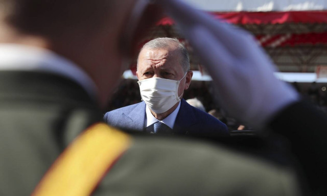 Σε περιδίνηση ο Ερντογάν: Τα παιχνίδια με το ΝΑΤΟ, την Κύπρο και ο φόβος των εκλογών στην Τουρκία