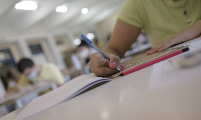 Πανελλήνιες 2022: Τι ώρα θα ξέρουμε τα θέματα σήμερα Πέμπτη (9/6) για τα ΕΠΑΛ