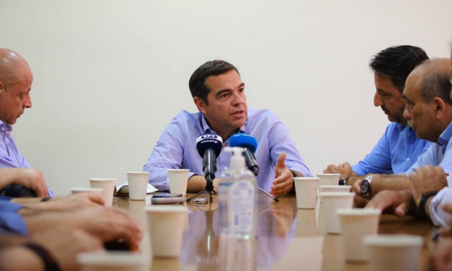 Τσίπρας: Ο Μητσοτάκης έχει αποφασίσει τέλος καλοκαιριού να δραπετεύσει γιατί τρέμει την ακρίβεια
