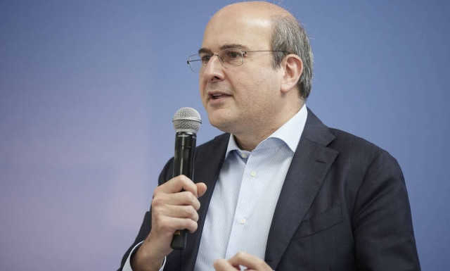 Χατζηδάκης: Ψηφιακή κάρτα εργασίας τον Ιούνιο του 2023 σε τουρισμό και εστίαση