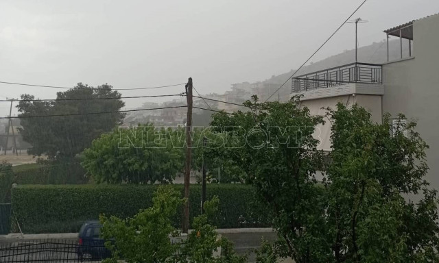 Κακοκαιρία Genesis - Εύβοια: Άνοιξαν οι ουρανοί στα Ψαχνά (vid)