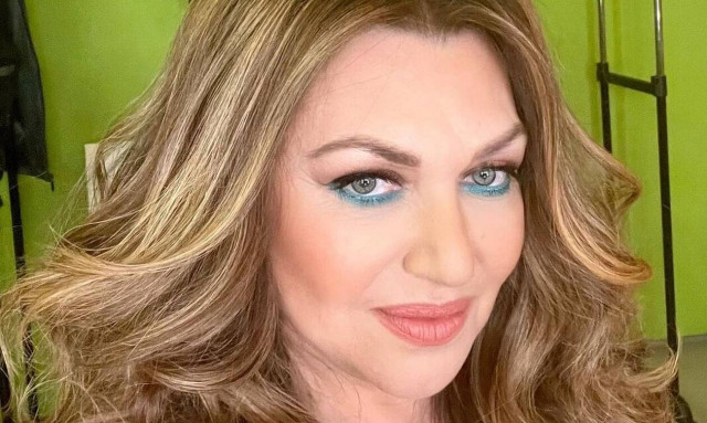 Καίτη Γαρμπή: Γιόρτασε τα γενέθλια με τούρτα υπερπαραγωγή