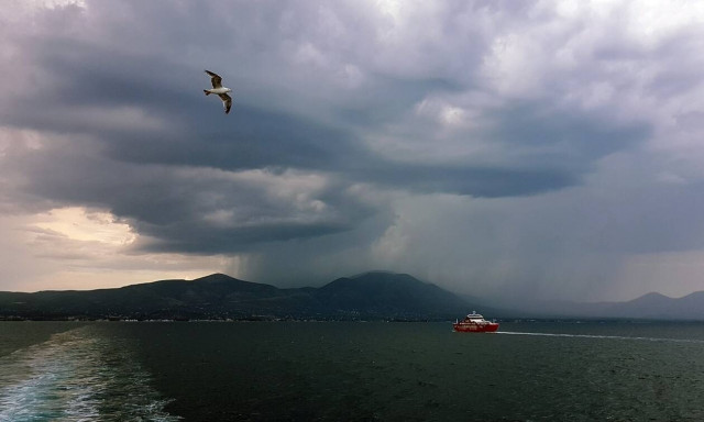 Κακοκαιρία Genesis: Live η πορεία των καταιγίδων – Πού θα σαρώσει μέχρι το πρωί του Σαββάτου