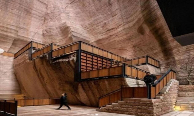 Σε χώρους πολιτισμού μετατράπηκαν εγκαταλελειμμένα λατομεία στην Κίνα