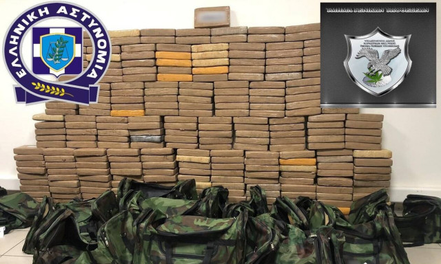 Βίντεο - ντοκουμέντο από drone της ΕΛ.ΑΣ.: Η βίλα όπου βρέθηκαν τα 300 κιλά κοκαΐνης στη Θεσσαλονίκη