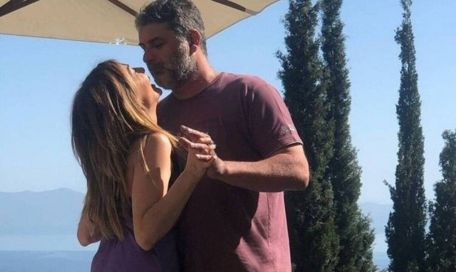 Δέσποινα Βανδή – Βασίλης Μπισμπίκης: Το τραγούδι που δεν άκουσε και οι φωτογραφίες στο Instagram