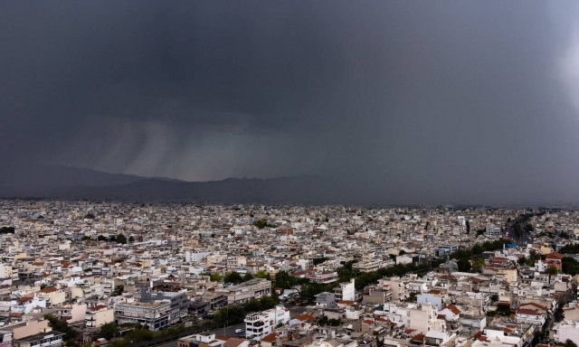 Σε εξέλιξη η κακοκαιρία «Genesis»