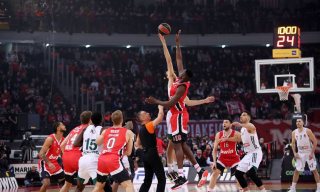 Live Blog, Ολυμπιακός – Παναθηναϊκός: «Ερυθρόλευκο» 1-0 στους τελικούς - Η μετάδοση του Newsbomb.gr