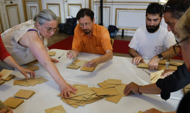 Βουλευτικές εκλογές στη Γαλλία: Ολονύχτιο «θρίλερ» για το πρώτο κόμμα