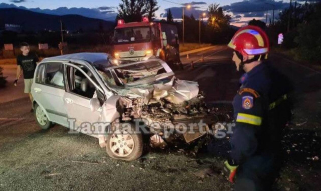 Θανατηφόρο τροχαίο στη Λαμία: Αυτοκίνητο «καρφώθηκε» σε νταλίκα, ένας νεκρός
