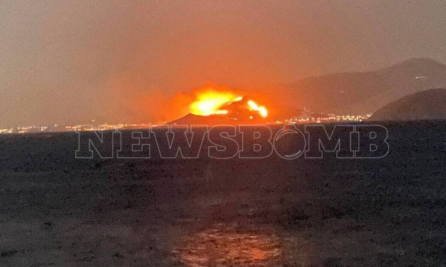 Φωτιά στην Πάρο: Βελτιωμένη η εικόνα της πυρκαγιάς - «Γλίτωσε» το μοναστήρι του Αγίου Αντωνίου