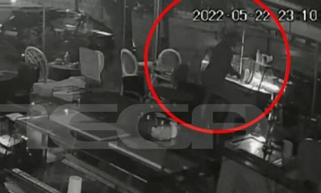 Θεσσαλονίκη: Διαρρήκτες άδειασαν ζαχαροπλαστείο και φεύγοντας πήραν και παγωτό