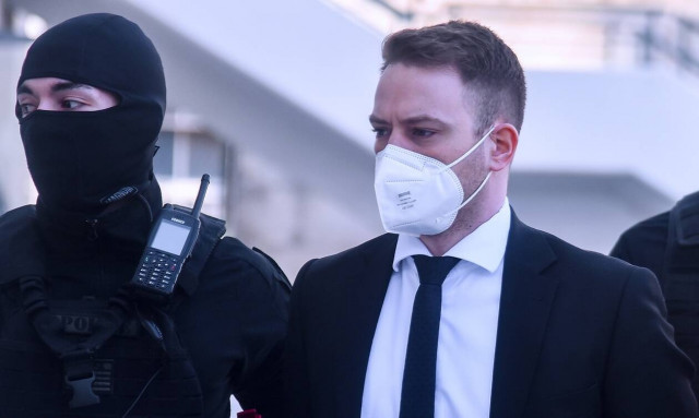 Γλυκά Νερά: «Ο Μπάμπης να υποφέρει, δεν θα δει ποτέ την κόρη τους» ξεσπά ο πατέρας της Καρολάιν