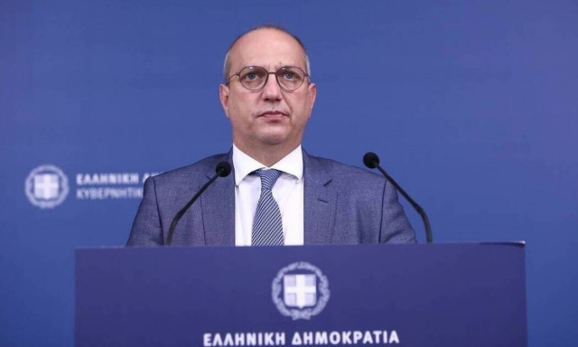 Γιάννης Οικονόμου: Δείτε live την ενημέρωση των πολιτικών συντακτών