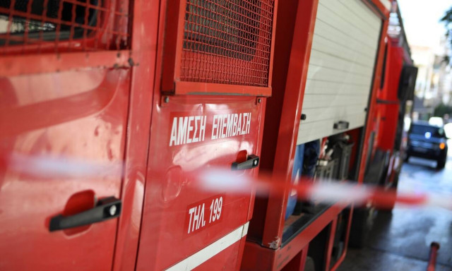 Συναγερμός στην Πυροσβεστική: Φωτιά τώρα στον Κάλαμο