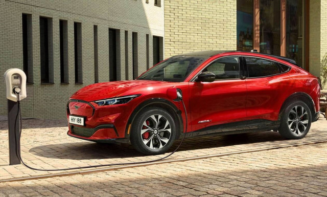 Το ηλεκτρικό αυτοκίνητο ωθεί σε πιο συνετή οδήγηση