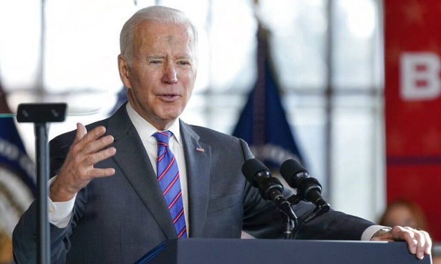 ΗΠΑ: Όλο και πιο χαμηλά η δημοτικότητα του Τζο Μπάιντεν