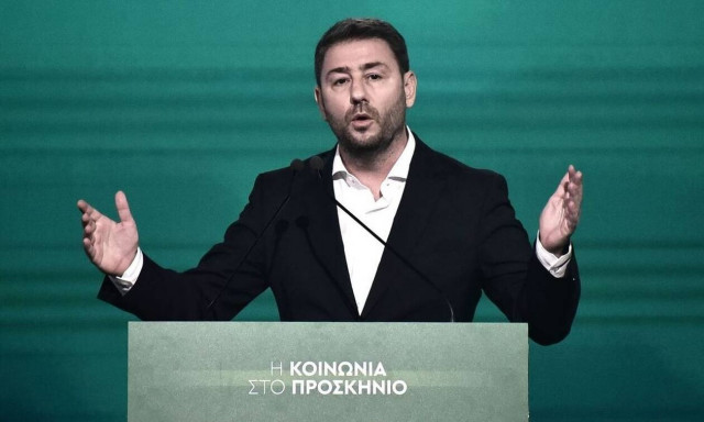 Ευθείες βολές σε Μητσοτάκη και Τσίπρα από Ανδρουλάκη