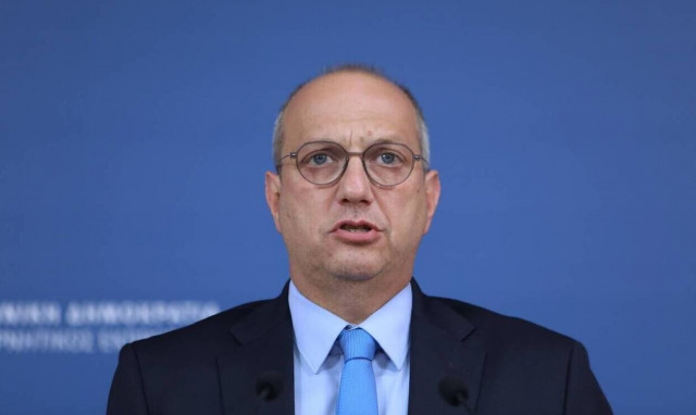 Γιάννης Οικονόμου: Δείτε live την ενημέρωση των πολιτικών συντακτών