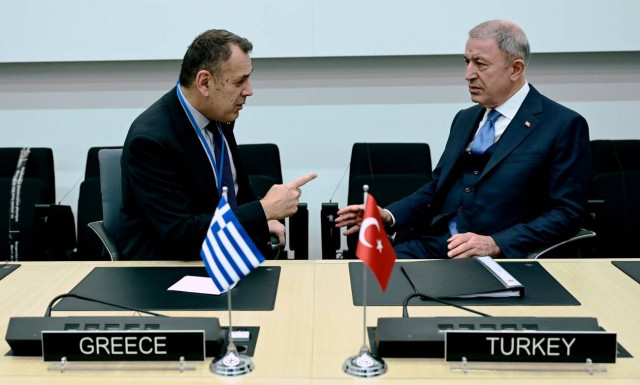 Τετ α τετ Παναγιωτόπουλου Ακάρ στο περιθώριο της συνόδου του ΝΑΤΟ