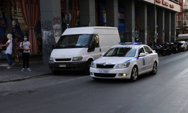 Σε εξέλιξη επιχείρηση της ΕΛ.ΑΣ. για το «ξήλωμα» κυκλώματος που διακινεί μετανάστες