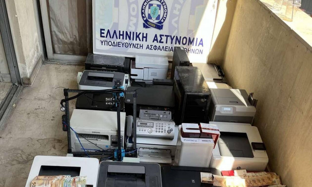 Βίντεο-ντοκουμέντο: Γιγαντιαία επιχείρηση 100 αστυνομικών - «Ξήλωσαν» κύκλωμα δουλεμπόρων