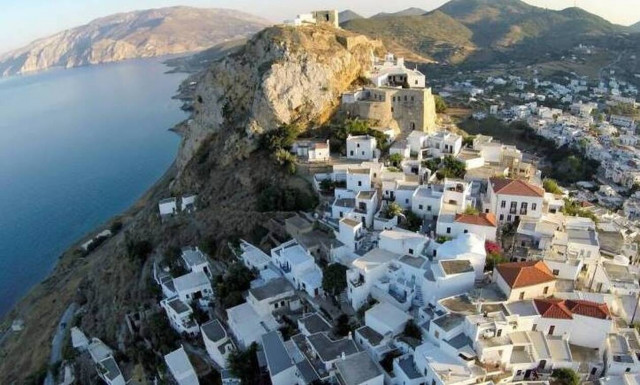 Εισπράξεις 15 δισ. ευρώ από τον τουρισμό προσδοκά η κυβέρνηση