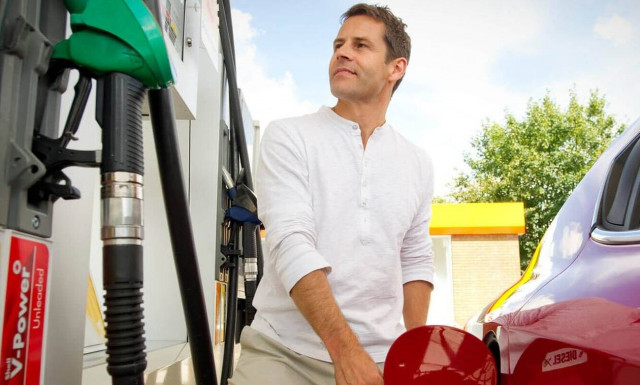 Ξεμένουν από βενζίνη λόγω ακριβών καυσίμων