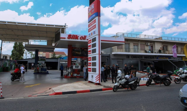 Δολοφονία στον Γέρακα: Ξεσπά ο πατέρας του 38χρονου - «Να τιμωρηθούν σκληρά οι ένοχοι» (vid)