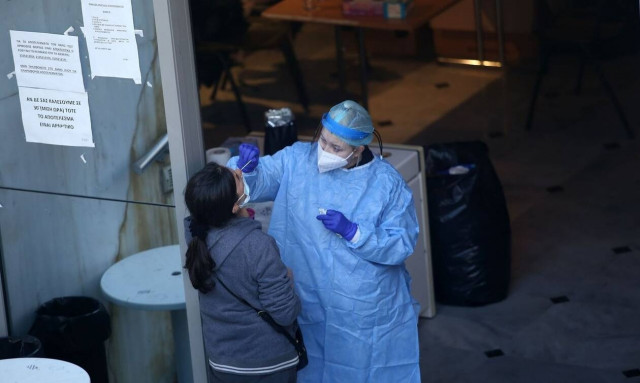 Κρούσματα σήμερα: 4.832 νέα ανακοίνωσε ο ΕΟΔΥ - 11 θάνατοι και 97 διασωληνωμένοι