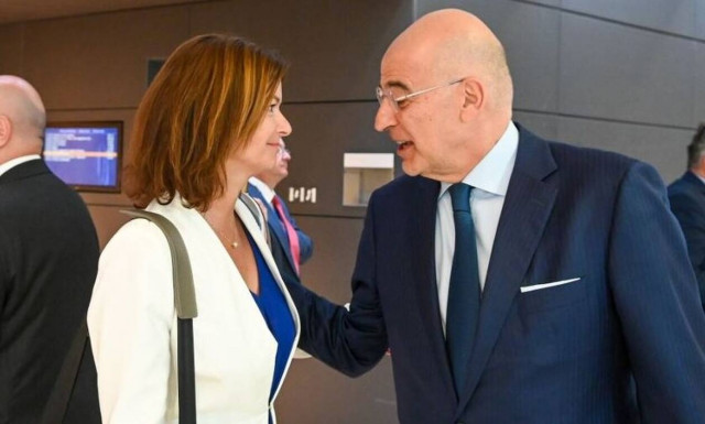 Συνάντηση Δένδια με την ΥΠΕΞ της Σλοβενίας και τον ΥΦΥΠΕΞ της Βουλγαρίας