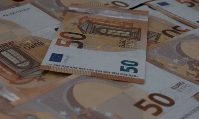 Επιταγή ακρίβειας:  Στα σκαριά νέο «δώρο» 200 ευρώ