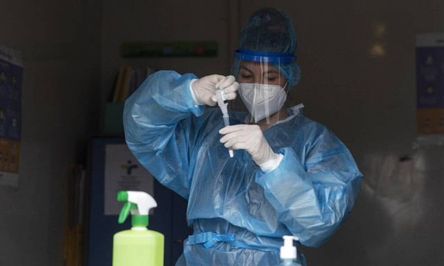 Κορονοϊός: Μεταλλάξεις Όμικρον 4 και 5 - Αυτή η παραλλαγή είναι πιο βαριά και έχει έντονα συμπτώματα