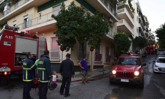 Λήξη συναγερμού για τη φωτιά σε διαμέρισμα στο Παλαιό Φάληρο
