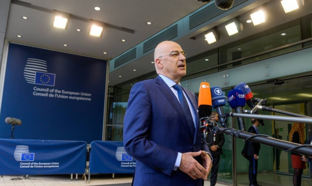 FM Dendias to receive Hungarian FM Szijjártó