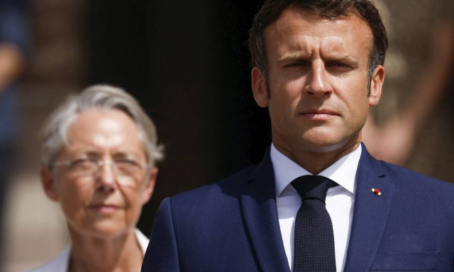 Γαλλία: Το χαστούκι στον «αυτοκρατορικό» Μακρόν και η καυτή πατάτα των συνεργασιών