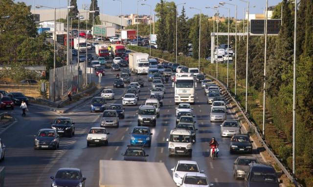 Κίνηση: Μποτιλιάρισμα χιλιομέτρων στον Κηφισό – Ποιοι άλλοι δρόμοι είναι στα «κόκκινα»
