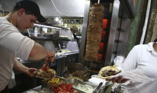 Εστίαση: Καθημερινό φαινόμενο οι αλλαγές των τιμών