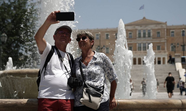 Μέτρα στήριξης: «Παράθυρο» για νέες παρεμβάσεις το φθινόπωρο – Τι εξετάζεται